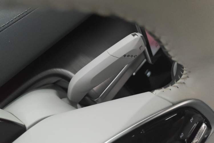 Used CHANGAN NEVO A07 2023 Range-Extended 200 Max Gear Lever