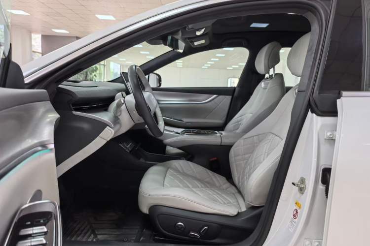 Used CHANGAN NEVO A07 2023 Range-Extended 200 Max Interior 2