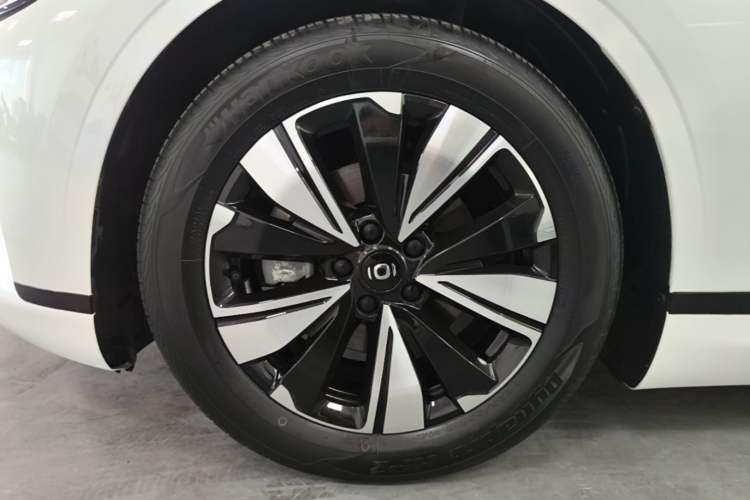 Used CHANGAN NEVO A07 2023 Range-Extended 200 Max Left Front Wheel Hub