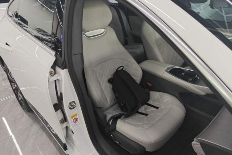 Used CHANGAN NEVO A07 2023 Range-Extended 200 Max Right Front Seat