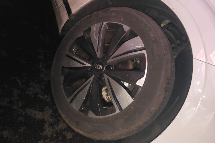 Used CHANGAN NEVO A07 2023 Range-Extended 200 Pro Right Front Wheel Hub
