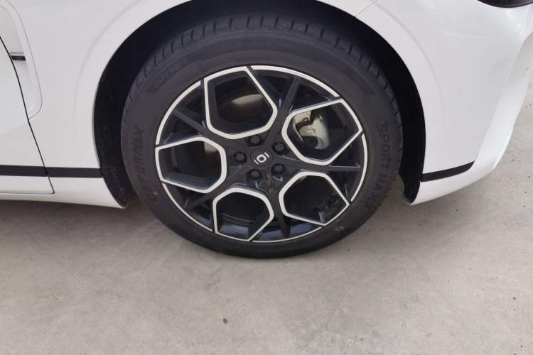 Used CHANGAN NEVO A07 2023 Range-Extended 200 Max Right Front Wheel Hub