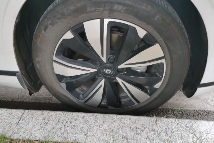 Used CHANGAN NEVO A07 2023 Range-Extended 200 Pro Right Front Wheel Hub