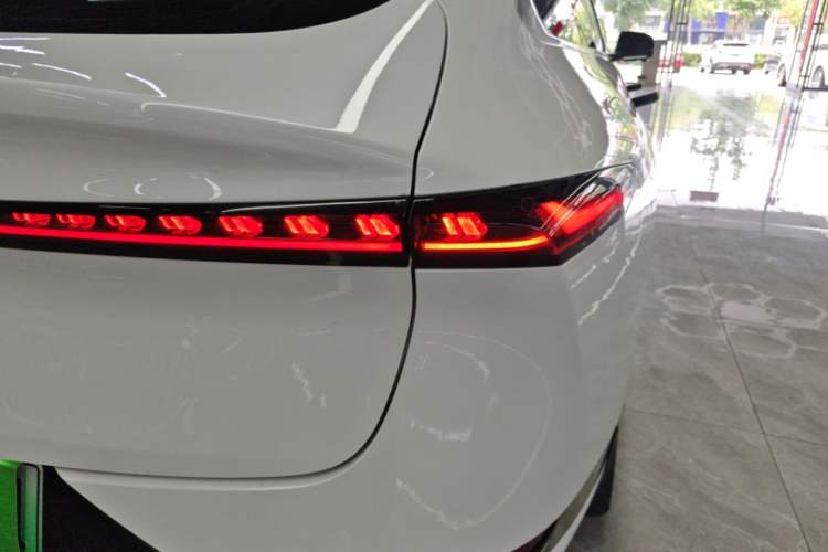 Used CHANGAN NEVO A07 2023 Pure Electric 515 Pro Right Rear Taillight