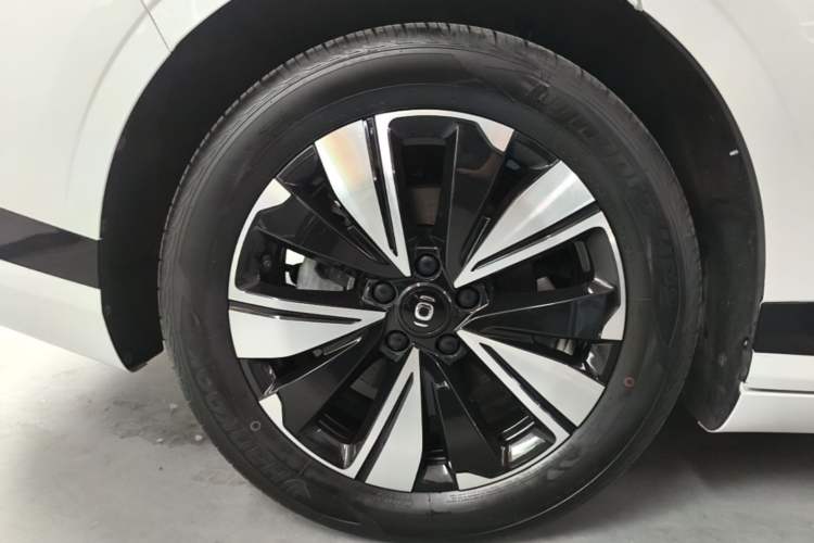 Used CHANGAN NEVO A07 2023 Range-Extended 200 Max Right Rear Wheel Hub