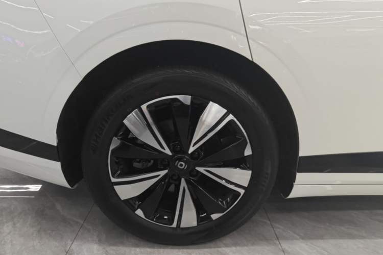 Used CHANGAN NEVO A07 2023 Range-Extended 200 Max Right Rear Wheel Hub