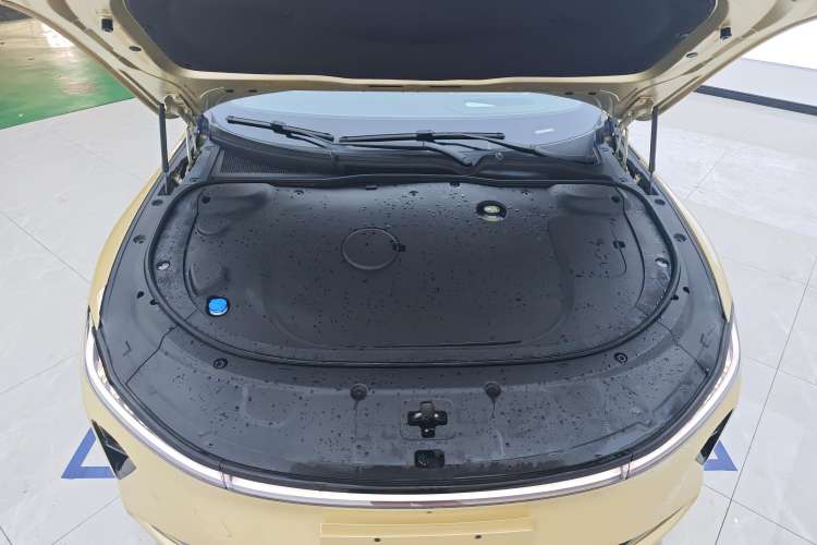Used CHANGAN NEVO A07 2023 Range-Extended 200 Max Engine Bay