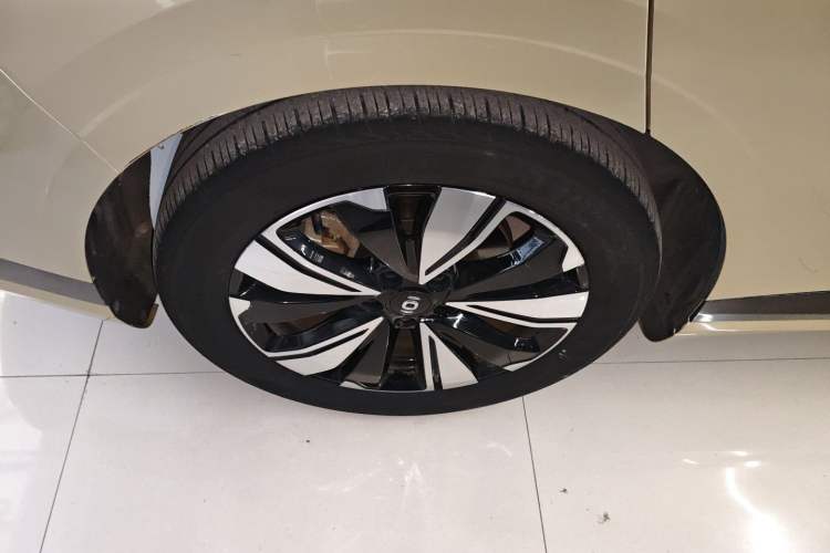 Used CHANGAN NEVO A07 2023 Range-Extended 200 Max Exterior 2