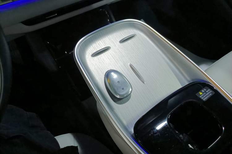 Used CHANGAN NEVO A07 2023 Range-Extended 200 Max Interior 1