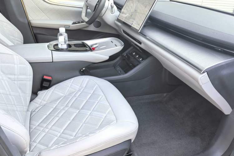 Used CHANGAN NEVO A07 2023 Range-Extended 200 Max Interior 3