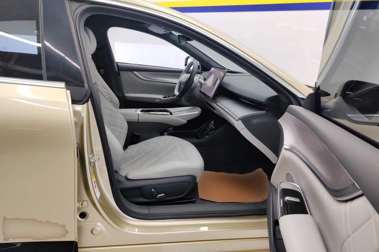 Used CHANGAN NEVO A07 2023 Range-Extended 200 Max Right Front Seat