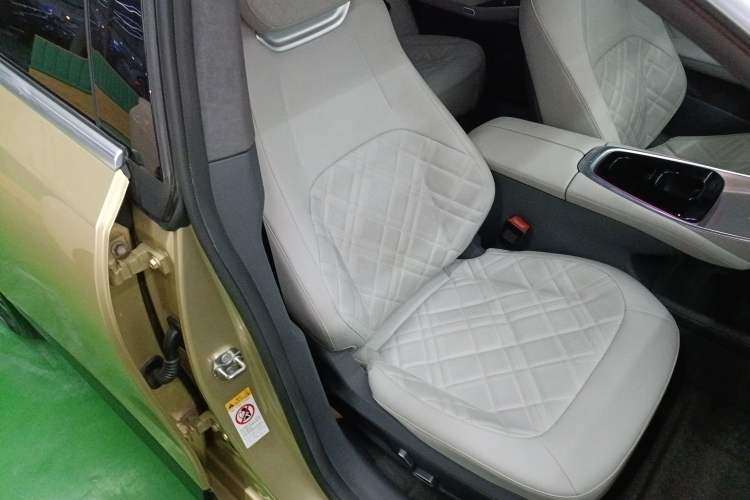 Used CHANGAN NEVO A07 2023 Range-Extended 200 Max Right Front Seat
