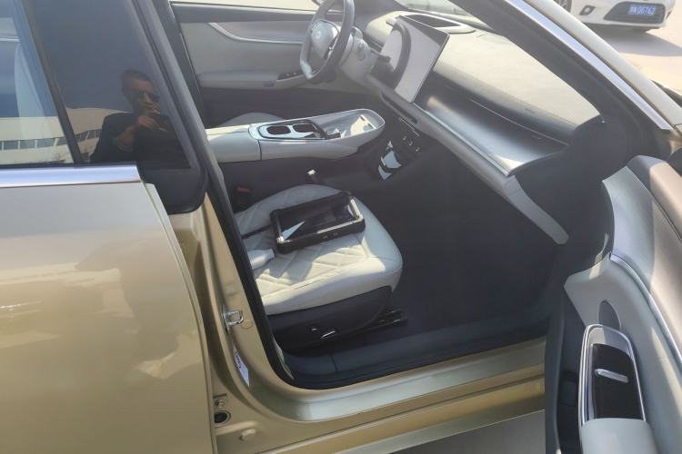 Used CHANGAN NEVO A07 2023 Range-Extended 200 Max Right Front Seat