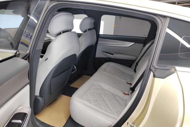 Used CHANGAN NEVO A07 2023 Range-Extended 200 Max Right Rear Seat