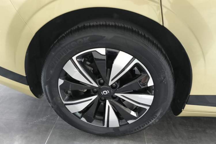 Used CHANGAN NEVO A07 2023 Range-Extended 200 Max Right Rear Wheel Hub