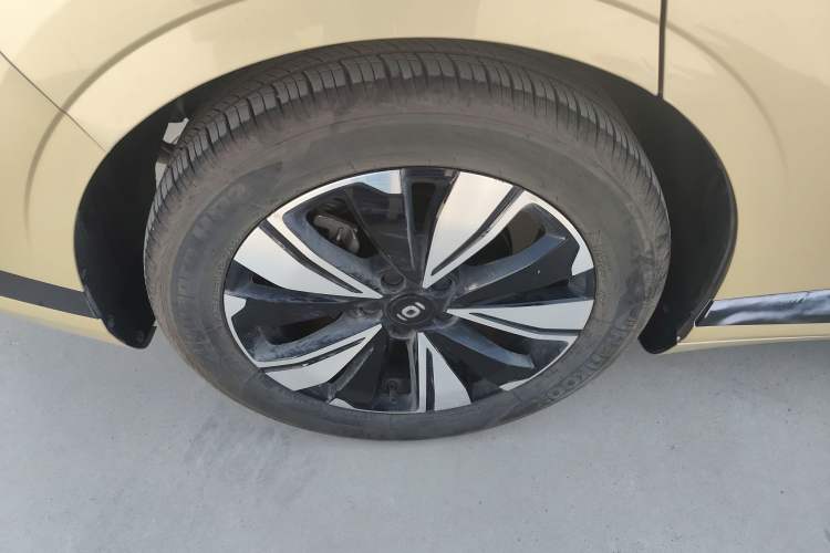 Used CHANGAN NEVO A07 2023 Range-Extended 200 Max Right Rear Wheel Hub