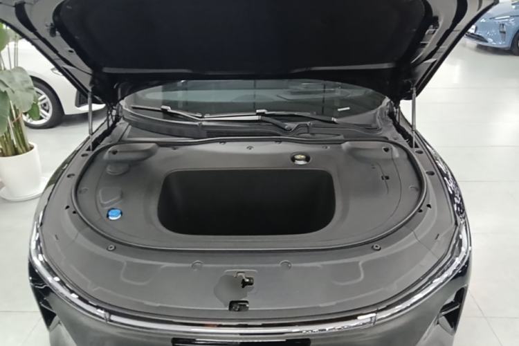 Used CHANGAN NEVO A07 2024 All-Electric "True Fragrance" Edition 710 Flagship Model Engine Bay