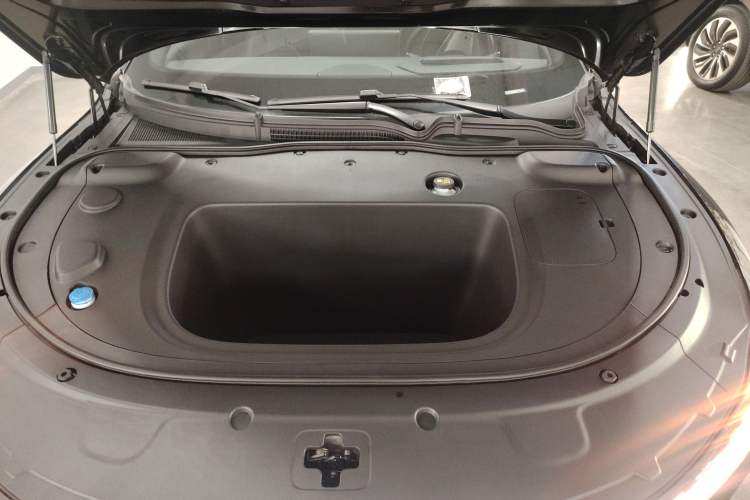 Used CHANGAN NEVO A07 2024 All-Electric "True Fragrance" Edition 710 Flagship Model Engine Bay