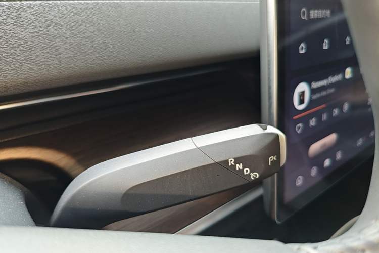 Used CHANGAN NEVO A07 2024 Pure Electric "True Fragrance" Edition 515 Prestige Model Gear Lever