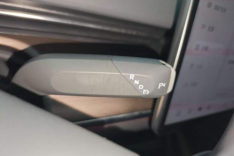 Used CHANGAN NEVO A07 2024 All-Electric "True Fragrance" Edition 515 Luxurious Model 58.9 kWh Gear Lever
