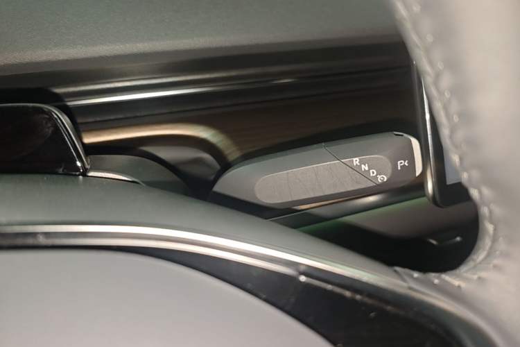 Used CHANGAN NEVO A07 2024 Pure Electric "True Fragrance" Edition 515 Prestige Model Gear Lever