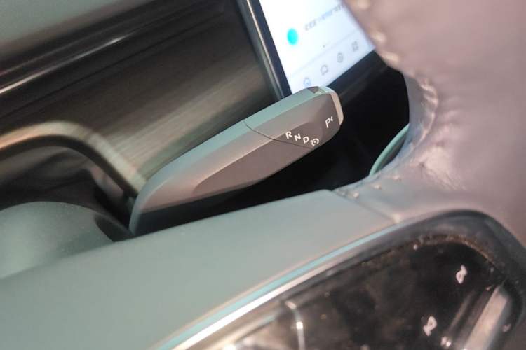 Used CHANGAN NEVO A07 2024 Pure Electric "True Fragrance" Edition 515 Prestige Model Gear Lever