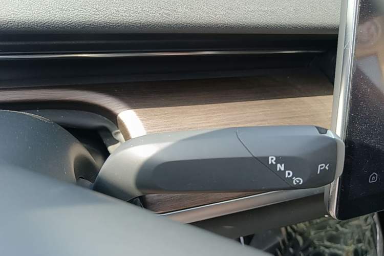 Used CHANGAN NEVO A07 2024 Pure Electric "True Fragrance" Edition 515 Prestige Model Gear Lever