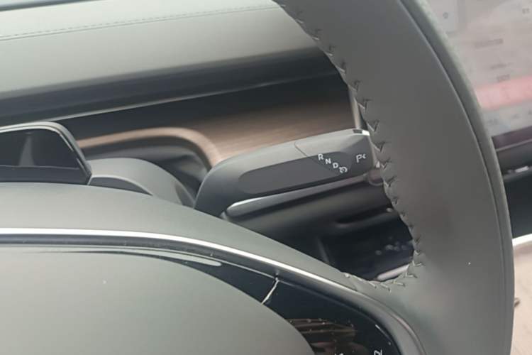 Used CHANGAN NEVO A07 2024 All-Electric "True Fragrance" Edition 710 Flagship Model Gear Lever