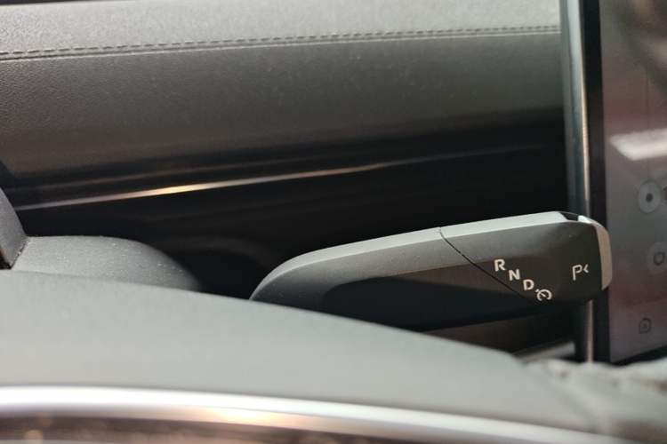 Used CHANGAN NEVO A07 2024 Pure Electric "True Fragrance" Edition 515 Prestige Model Gear Lever