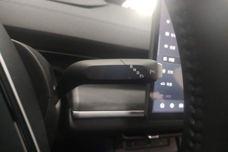 Used CHANGAN NEVO A07 2024 All-Electric "True Fragrance" Edition 710 Flagship Model Gear Lever