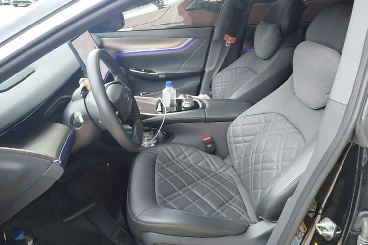 Used CHANGAN NEVO A07 2024 All-Electric "True Fragrance" Edition 515 Luxurious Model 58.9 kWh Left Front Seat