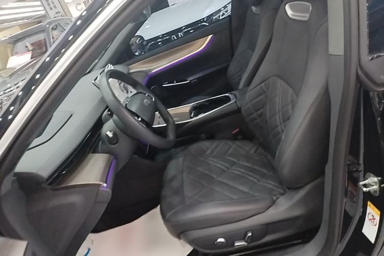Used CHANGAN NEVO A07 2024 Pure Electric "True Fragrance" Edition 515 Prestige Model Left Front Seat