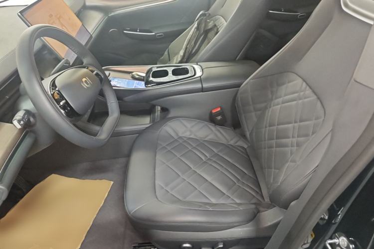 Used CHANGAN NEVO A07 2024 Pure Electric "True Fragrance" Edition 515 Prestige Model Left Front Seat