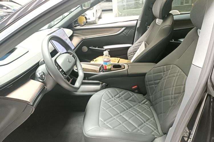 Used CHANGAN NEVO A07 2024 Pure Electric "True Fragrance" Edition 515 Prestige Model Left Front Seat