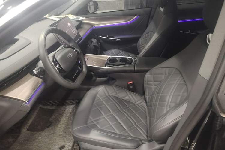 Used CHANGAN NEVO A07 2024 Pure Electric "True Fragrance" Edition 515 Prestige Model Left Front Seat