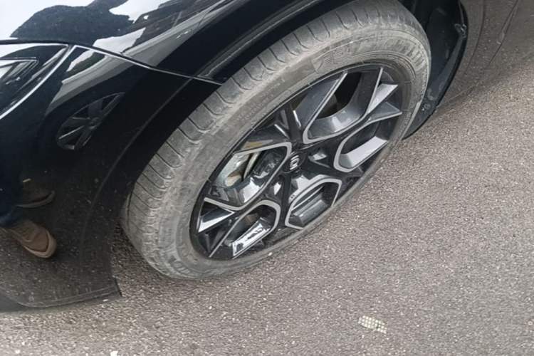 Used CHANGAN NEVO A07 2024 Pure Electric "True Fragrance" Edition 515 Prestige Model Left Front Wheel Hub