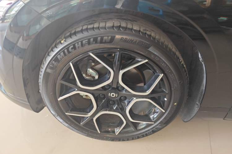 Used CHANGAN NEVO A07 2024 Pure Electric "True Fragrance" Edition 515 Prestige Model Left Front Wheel Hub