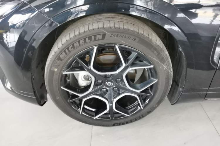Used CHANGAN NEVO A07 2024 Pure Electric "True Fragrance" Edition 515 Prestige Model Left Front Wheel Hub