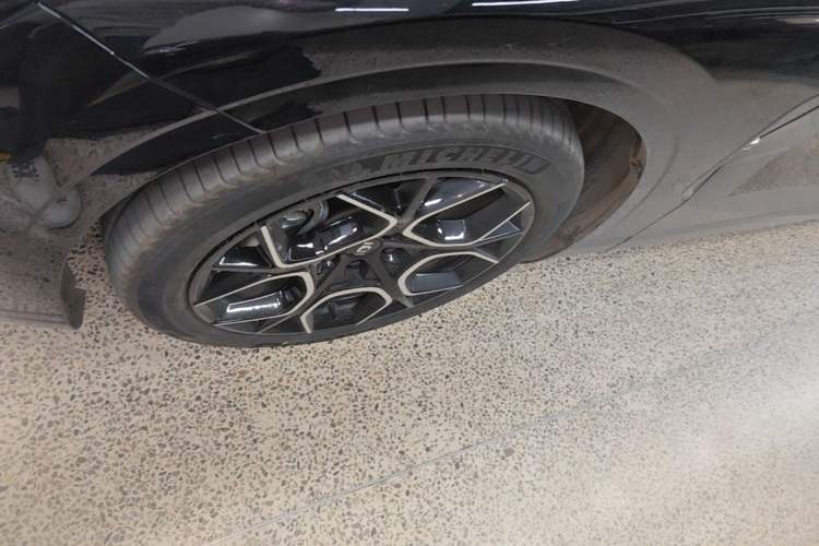 Used CHANGAN NEVO A07 2024 Pure Electric "True Fragrance" Edition 515 Prestige Model Left Front Wheel Hub