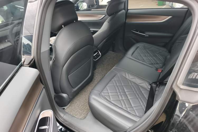 Used CHANGAN NEVO A07 2024 Pure Electric "True Fragrance" Edition 515 Prestige Model Left Rear Seat