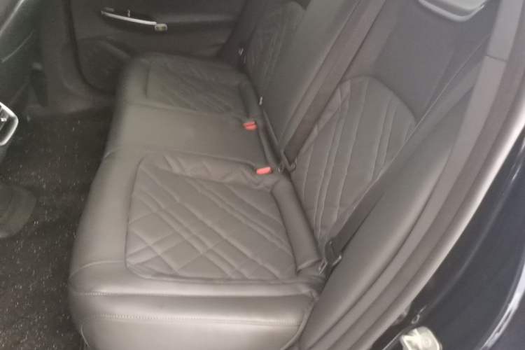 Used CHANGAN NEVO A07 2024 All-Electric "True Fragrance" Edition 515 Luxurious Model 58.9 kWh Left Rear Seat
