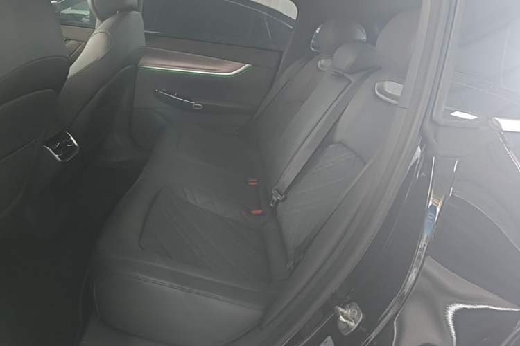 Used CHANGAN NEVO A07 2024 All-Electric "True Fragrance" Edition 515 Luxurious Model 58.9 kWh Left Rear Seat