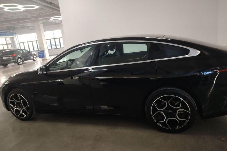Used CHANGAN NEVO A07 2024 All-Electric "True Fragrance" Edition 710 Flagship Model Left Side