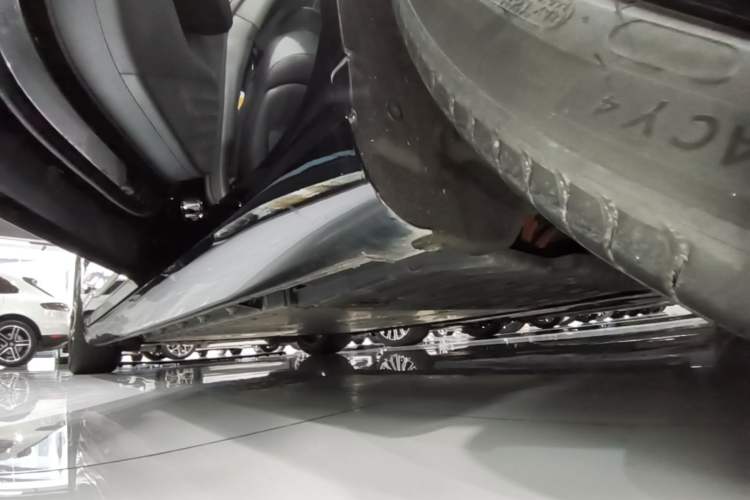 Used CHANGAN NEVO A07 2024 Pure Electric "True Fragrance" Edition 515 Prestige Model Left Side Sill