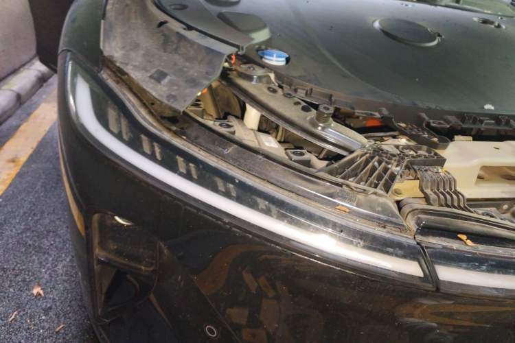Used CHANGAN NEVO A07 2024 All-Electric "True Fragrance" Edition 515 Luxurious Model 58.9 kWh Right Front Headlight