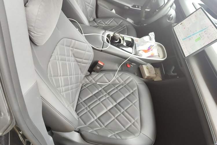 Used CHANGAN NEVO A07 2024 All-Electric "True Fragrance" Edition 515 Luxurious Model 58.9 kWh Right Front Seat