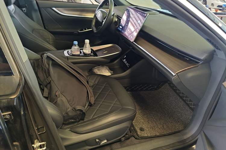 Used CHANGAN NEVO A07 2024 Pure Electric "True Fragrance" Edition 515 Prestige Model Right Front Seat