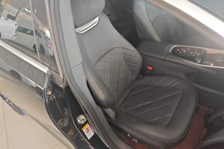 Used CHANGAN NEVO A07 2024 Pure Electric "True Fragrance" Edition 515 Prestige Model Right Front Seat