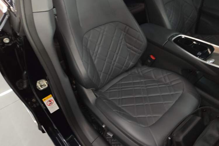 Used CHANGAN NEVO A07 2024 All-Electric "True Fragrance" Edition 515 Luxurious Model 58.9 kWh Right Front Seat