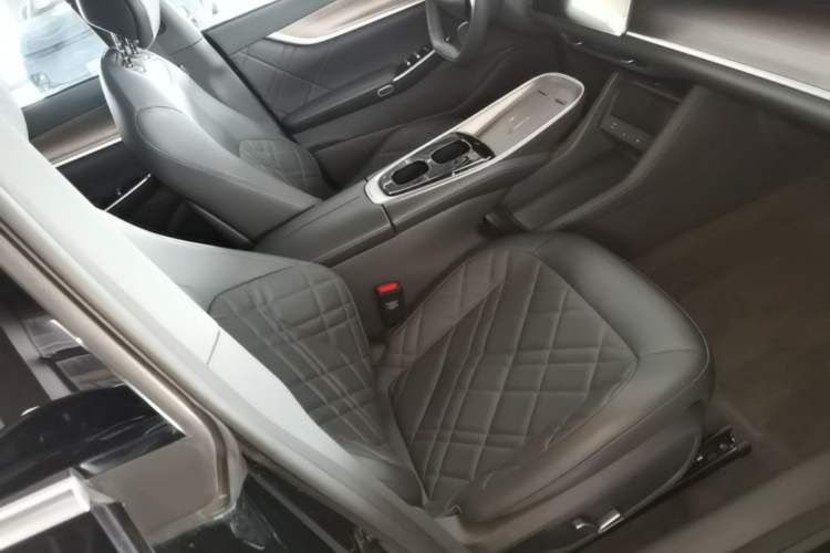 Used CHANGAN NEVO A07 2024 Pure Electric "True Fragrance" Edition 515 Prestige Model Right Front Seat